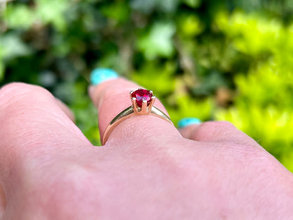 10ct Gold Synthetic Ruby Ring
