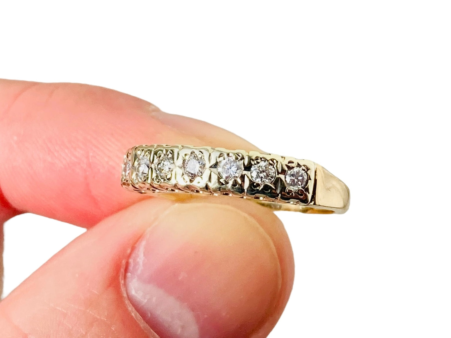 9ct Gold Diamond Ring