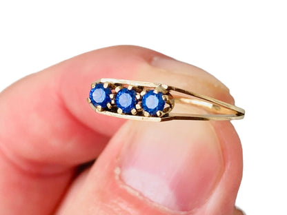 14ct Gold Three-Stone Sapphire Ring