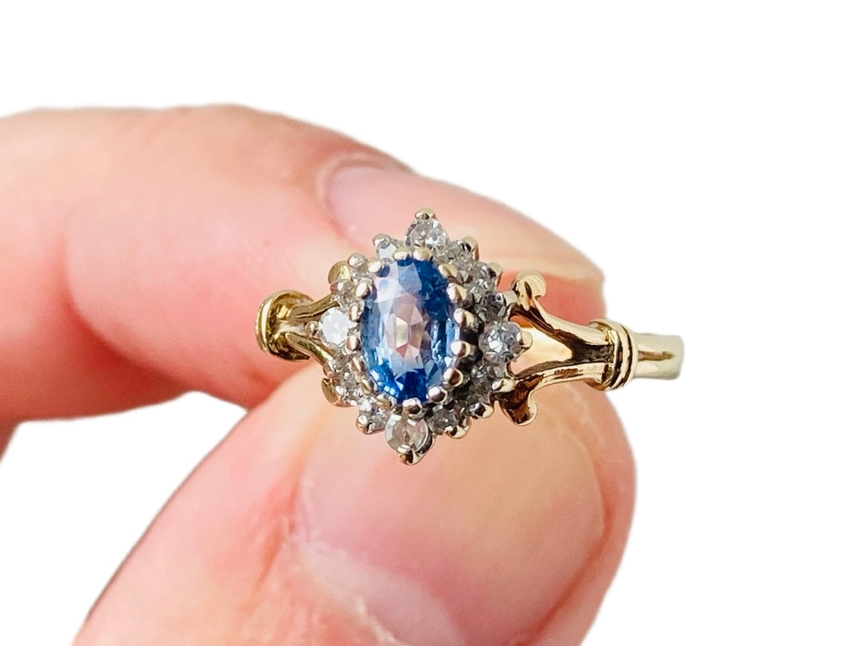 Vintage 9ct Gold Sapphire & Diamond Ring