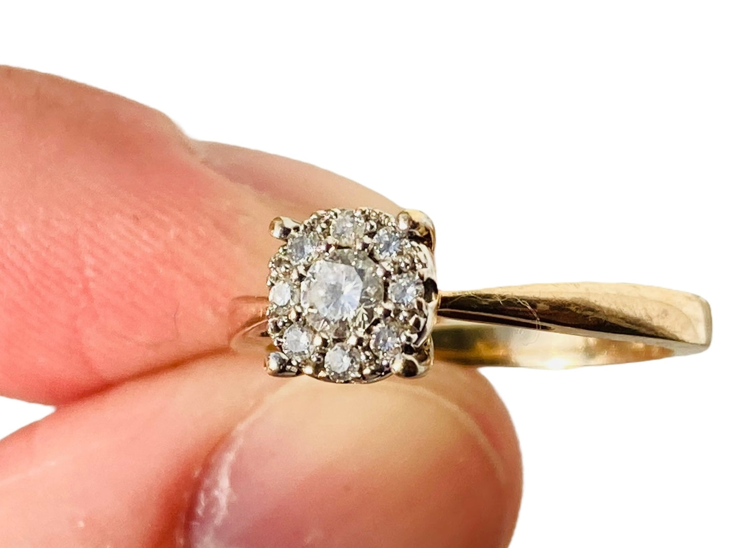 9ct Gold Diamond Ring