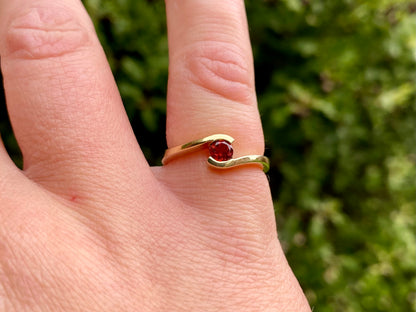 9ct Gold Garnet Ring