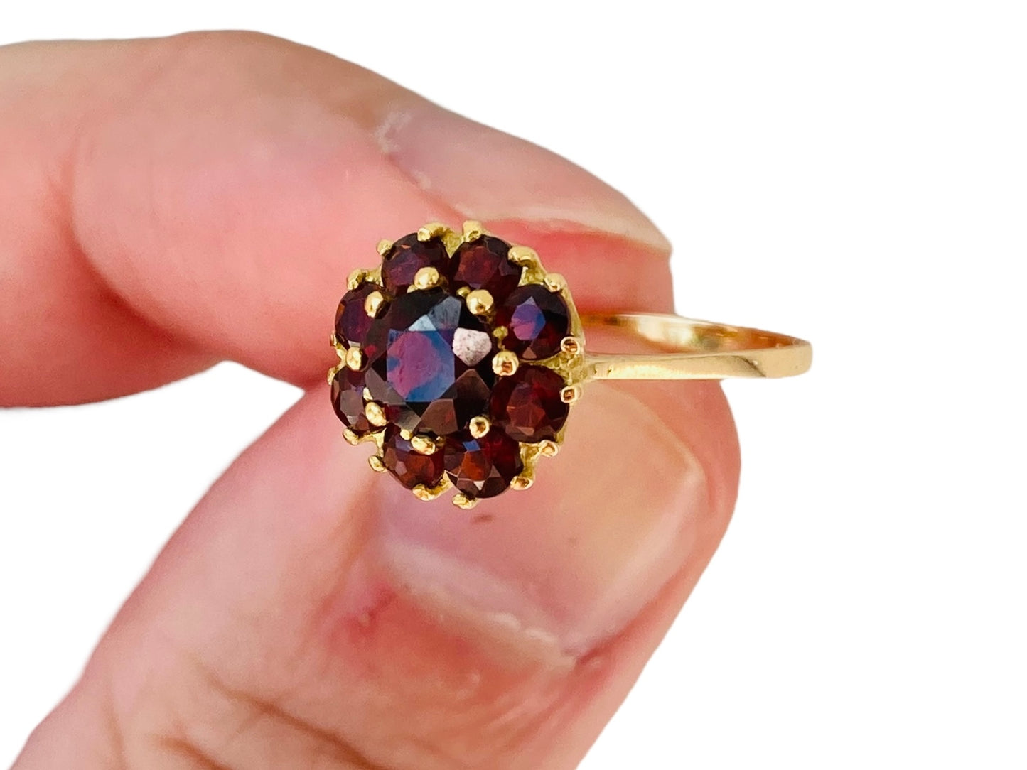 Vintage 18ct Gold Garnet Ring