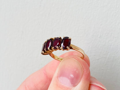 9ct Gold Garnet Ring