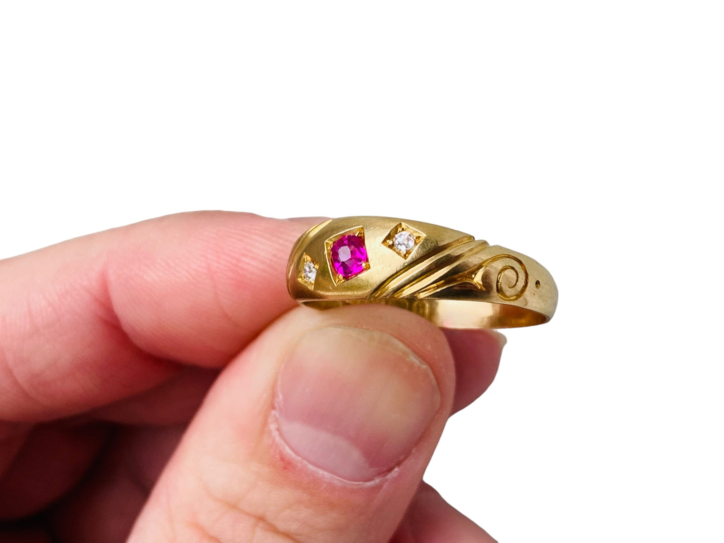 Antique Victorian 18ct Gold Ruby & Diamond Ring