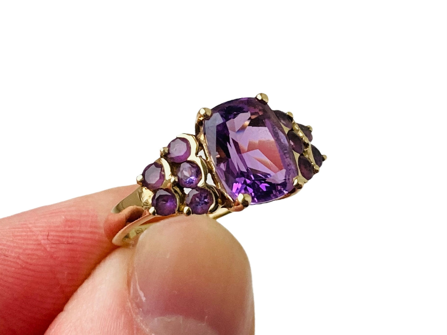 9ct Gold Amethyst Ring