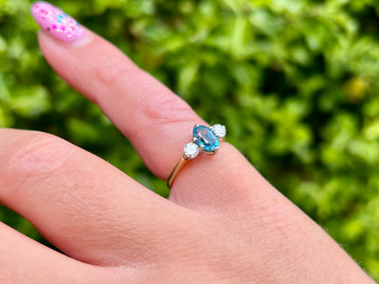 Vintage 18ct Gold Topaz & Diamond Ring