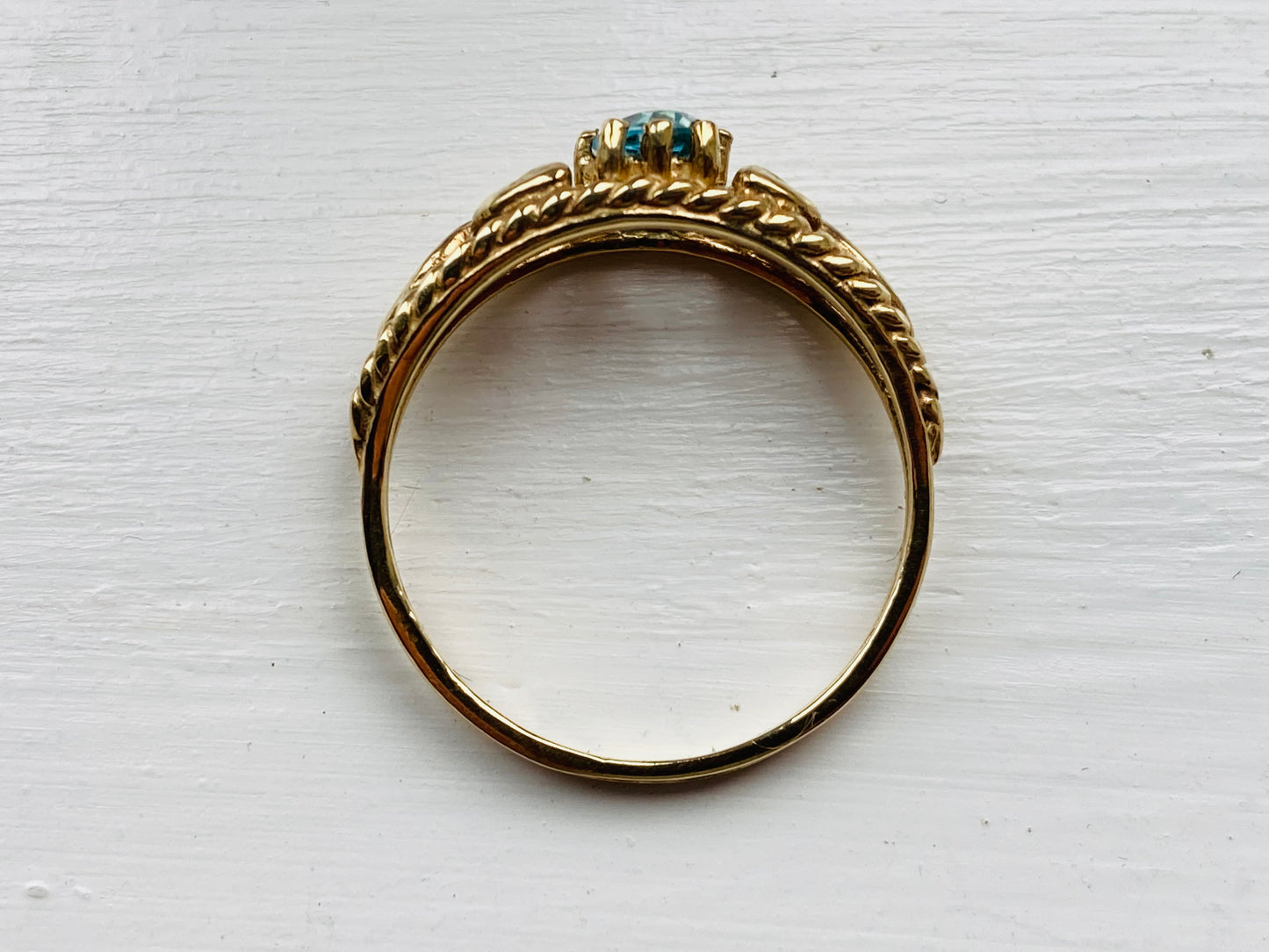 9ct Gold Topaz Ring