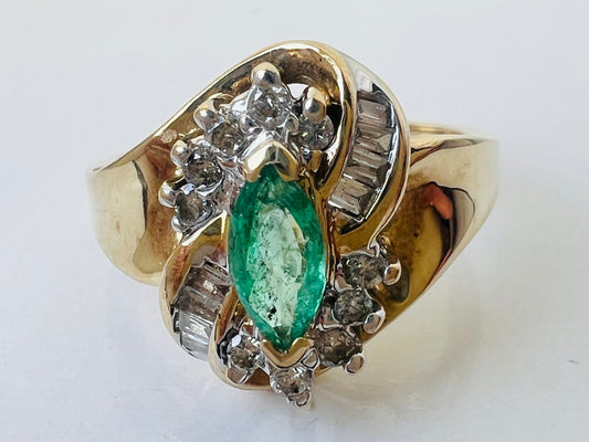 10ct Gold Emerald & Diamond Ring