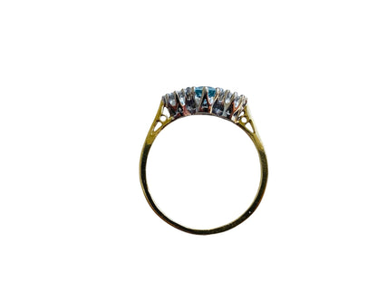 Vintage 18ct Gold Aquamarine Diamond Ring