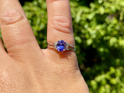 9ct Gold Tanzanite & Diamond Ring