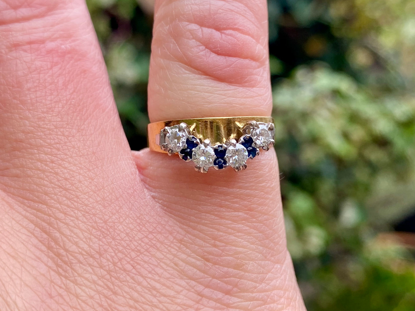 Vintage 18ct Gold Sapphire & Diamond Ring