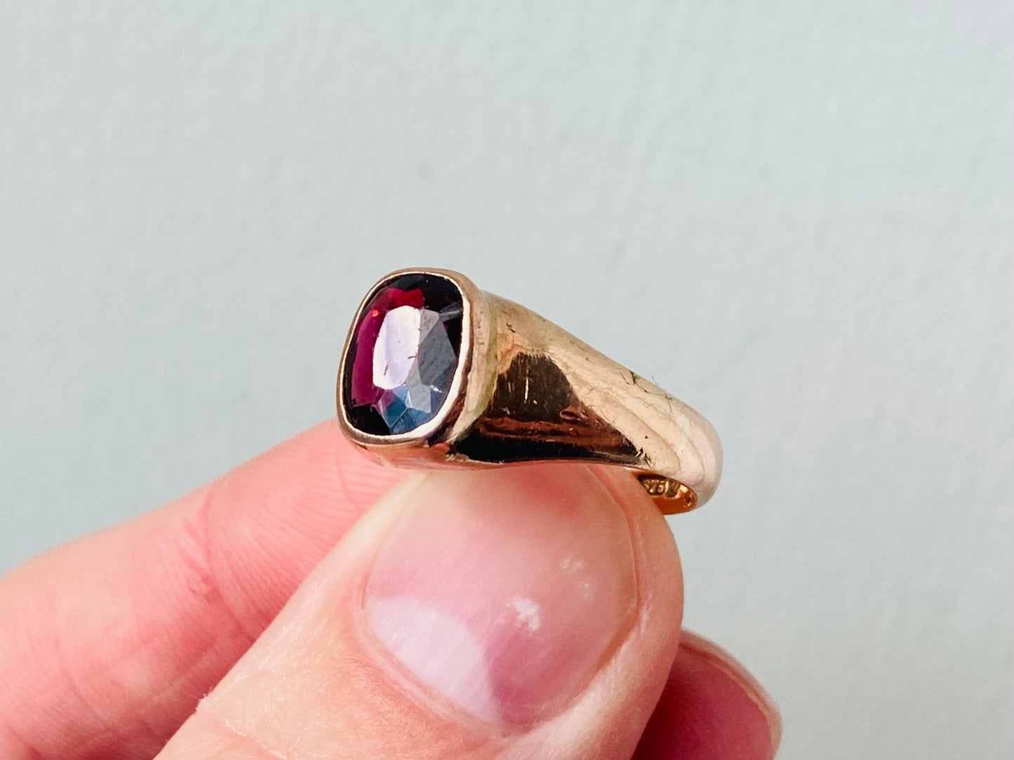 Antique Edwardian 9ct Rose Gold Almandine Garnet Signet Ring