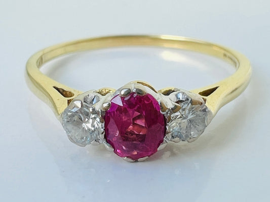 Vintage 18ct Gold Pink Sapphire & Diamond Ring