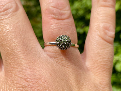 9ct Gold Green Diamond Ring
