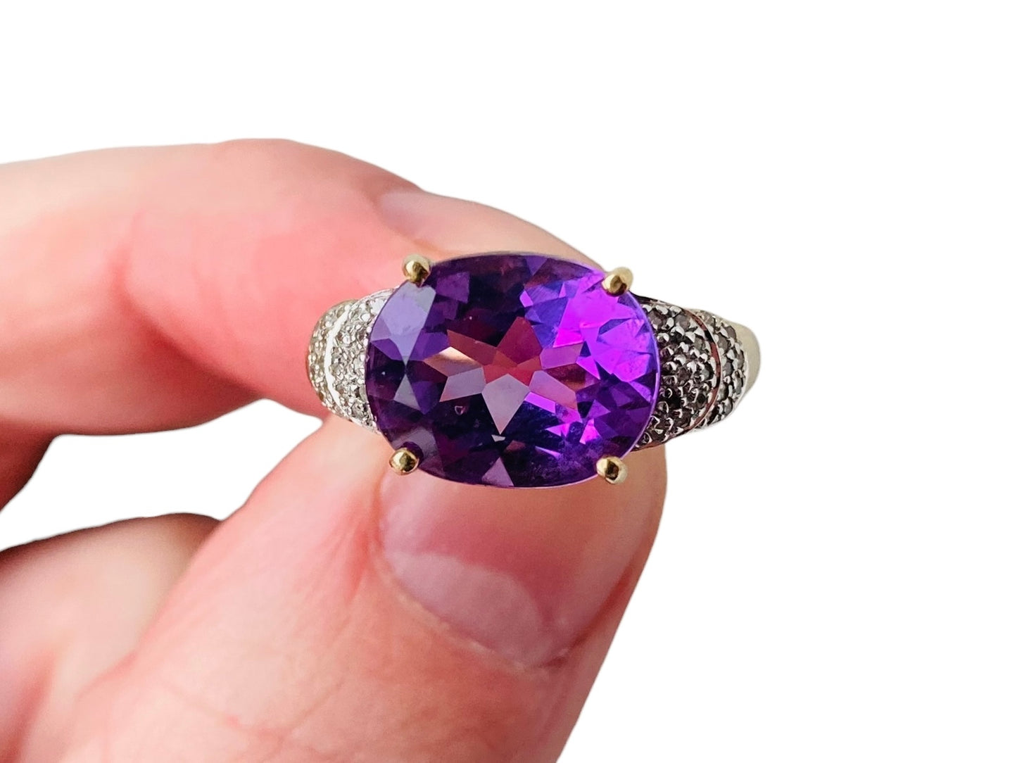 9ct Gold Amethyst & Diamond Ring
