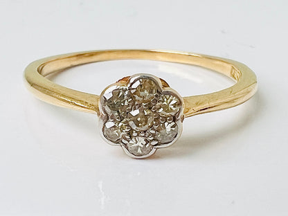 Antique 18ct Gold Diamond Daisy Ring
