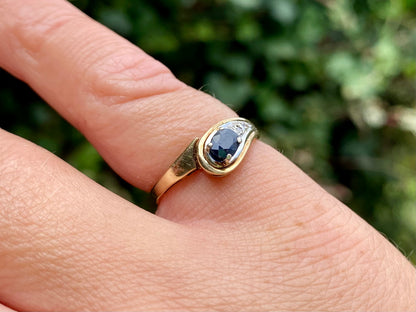 9ct Gold Sapphire & Diamond Ring