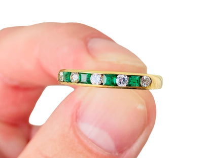 Vintage 18ct Gold Emerald & Diamond Ring