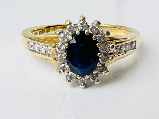 18ct Gold Sapphire & Diamond Ring