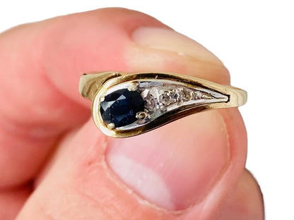 9ct Gold Sapphire & Diamond Ring