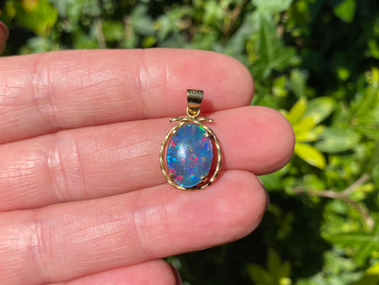 9ct Gold Opal Pendant