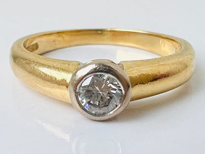 18ct Gold Diamond Solitaire Ring