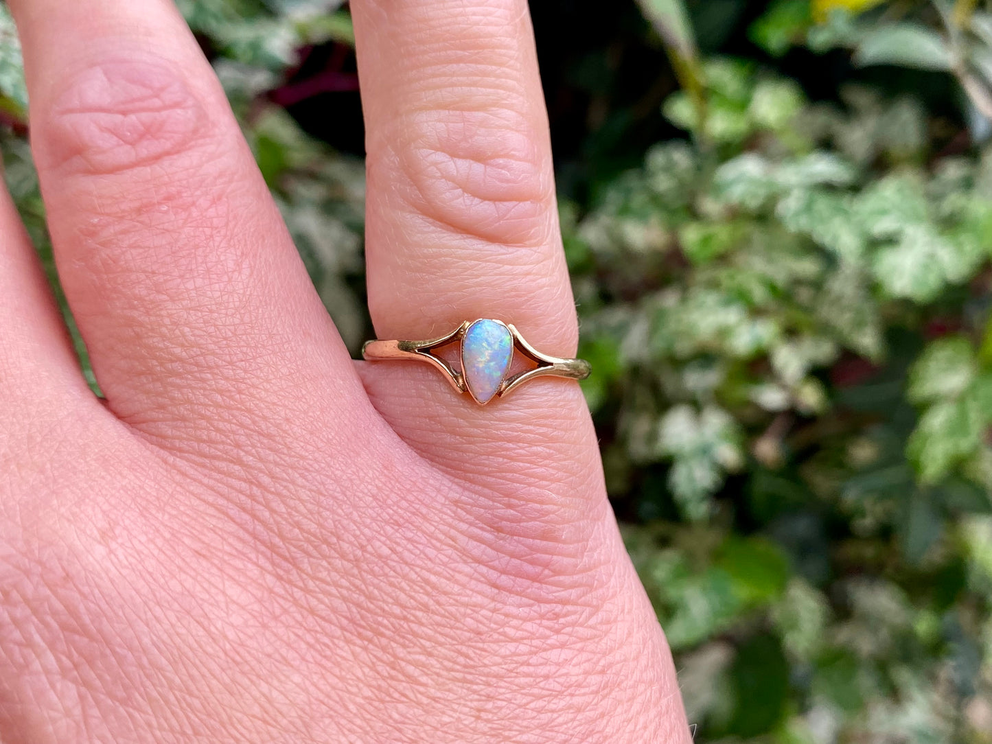 Antique 9ct Gold Opal Ring