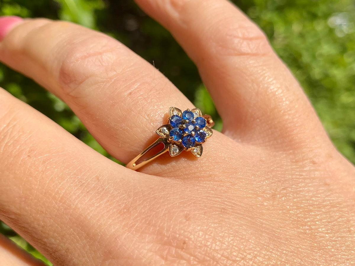 9ct Gold Sapphire & Diamond Ring