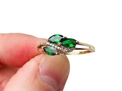 9ct Gold Diopside & Diamond Ring