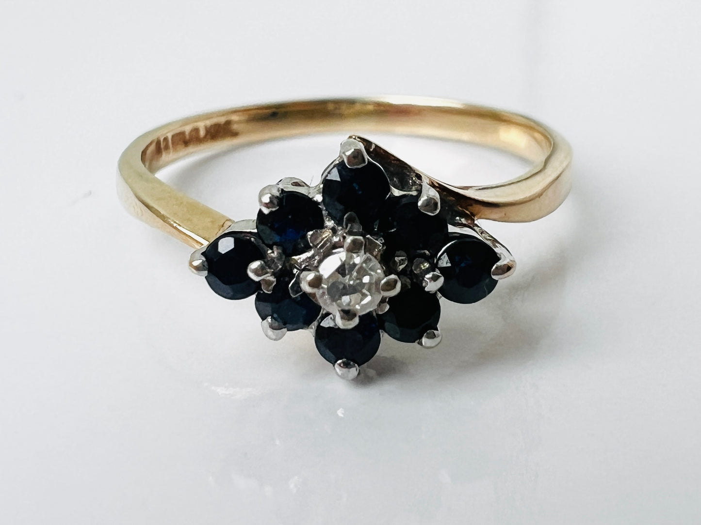 Vintage 9ct Gold Sapphire & Diamond Ring