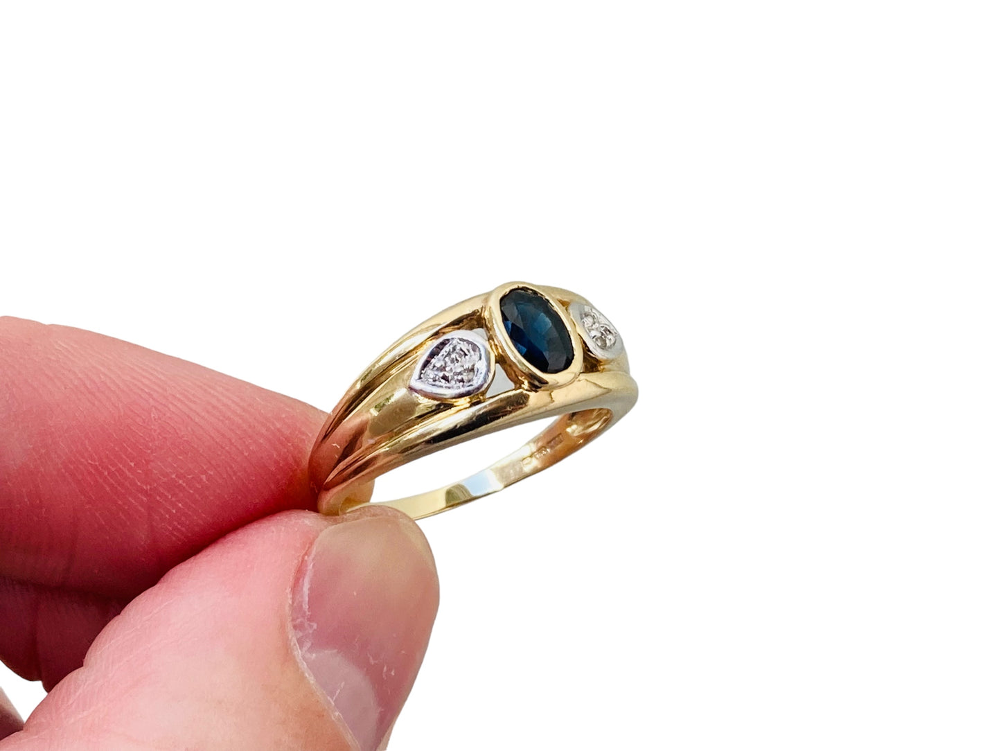 9ct Gold Sapphire & Diamond Ring