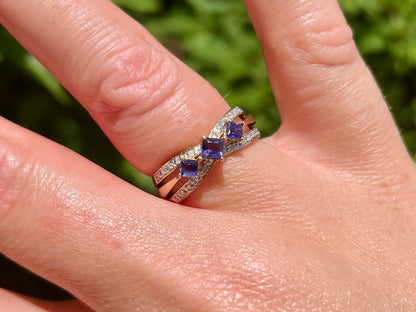 9ct Gold Iolite & Diamond Ring