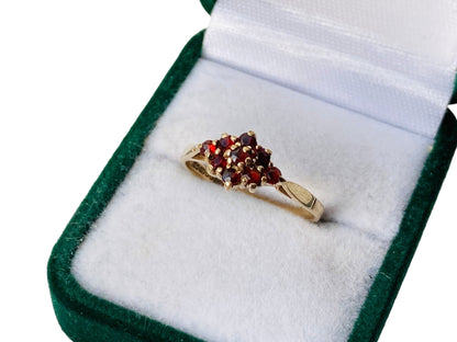 Vintage 9ct Gold Garnet Ring