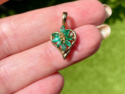 9ct Gold Emerald & Diamond Heart Pendant