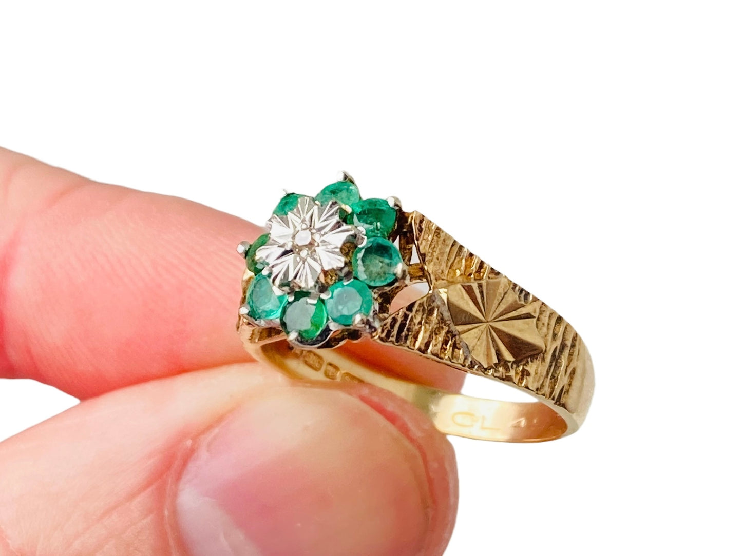 Vintage 9ct Gold Emerald & Diamond Ring
