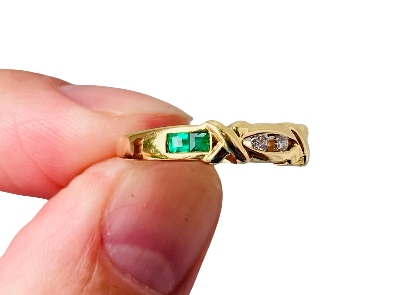 18ct Gold Emerald & Diamond Ring