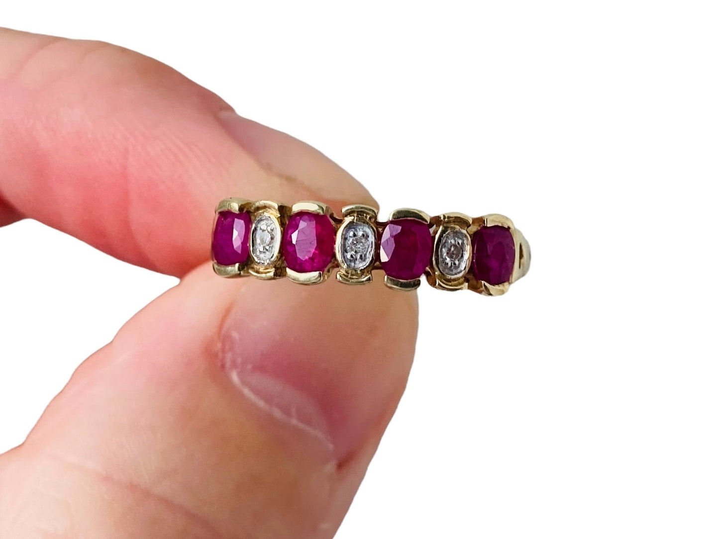 9ct Gold Ruby & Diamond Ring