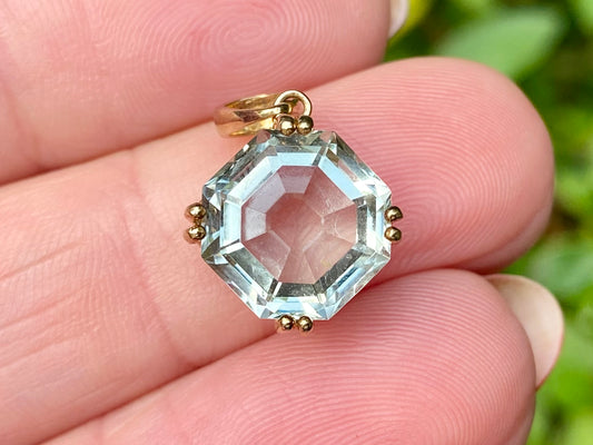 9ct Gold Green Amethyst Pendant