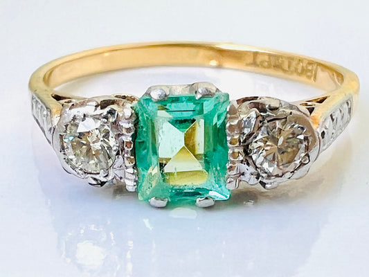 Antique 18ct Gold Green Tourmaline & Diamond Ring