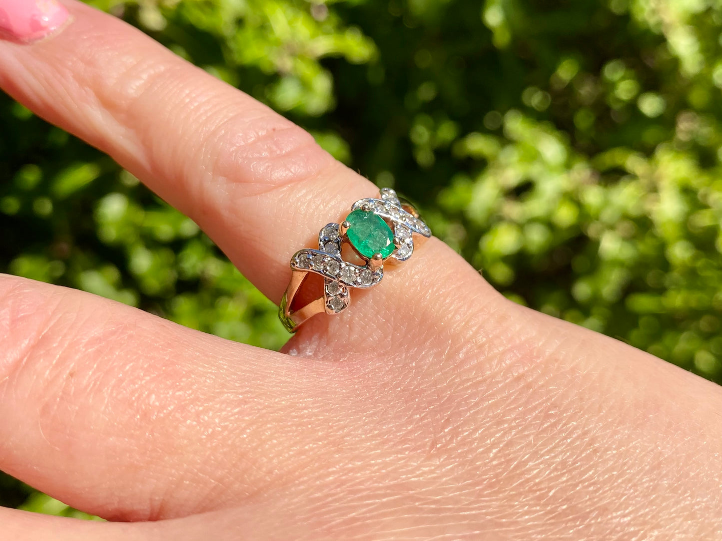 10ct Gold Emerald & Diamond Ring