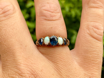 Vintage 9ct Gold Opal & Sapphire Ring