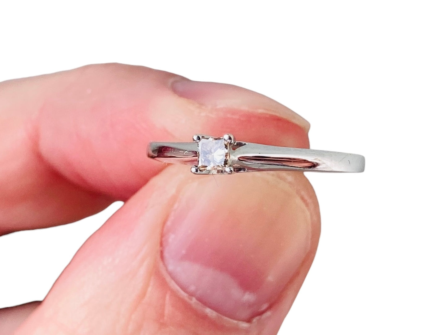 9ct Gold Diamond Ring