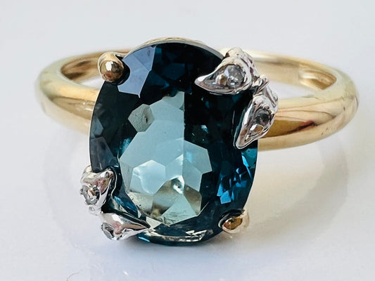 9ct Gold Topaz & Diamond Ring