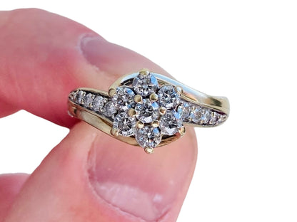 9ct Gold 0.65ct Diamond Daisy Ring