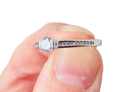 18ct Gold Diamond Ring