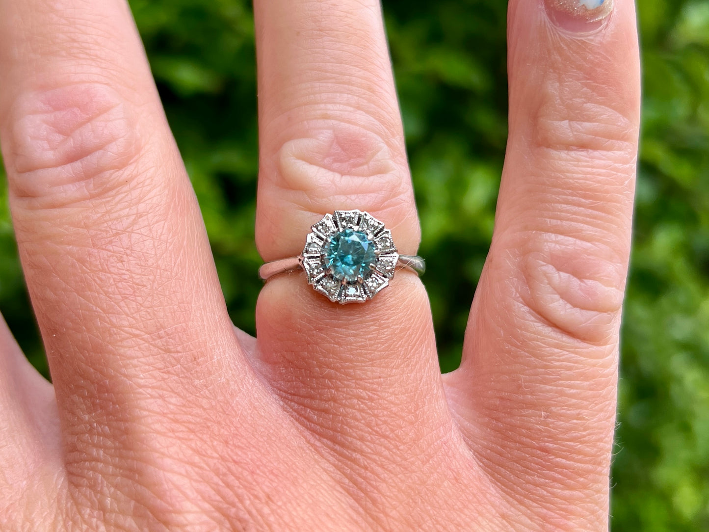 Antique 18ct Gold Zircon & Diamond Ring