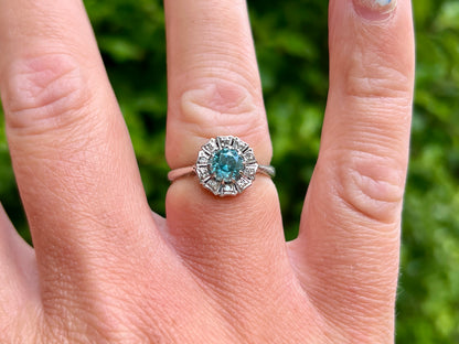 Antique 18ct Gold Zircon & Diamond Ring