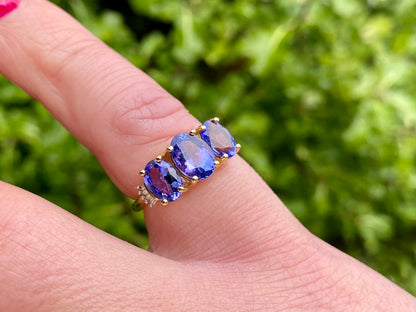 18ct Gold Tanzanite & Diamond Ring