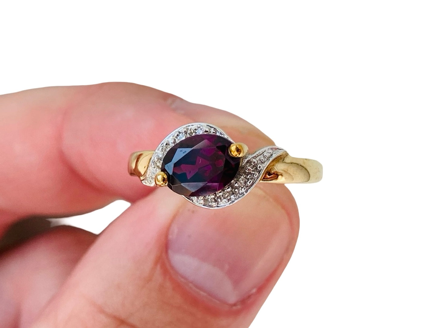 9ct Gold Rhodolite Garnet & Diamond Ring